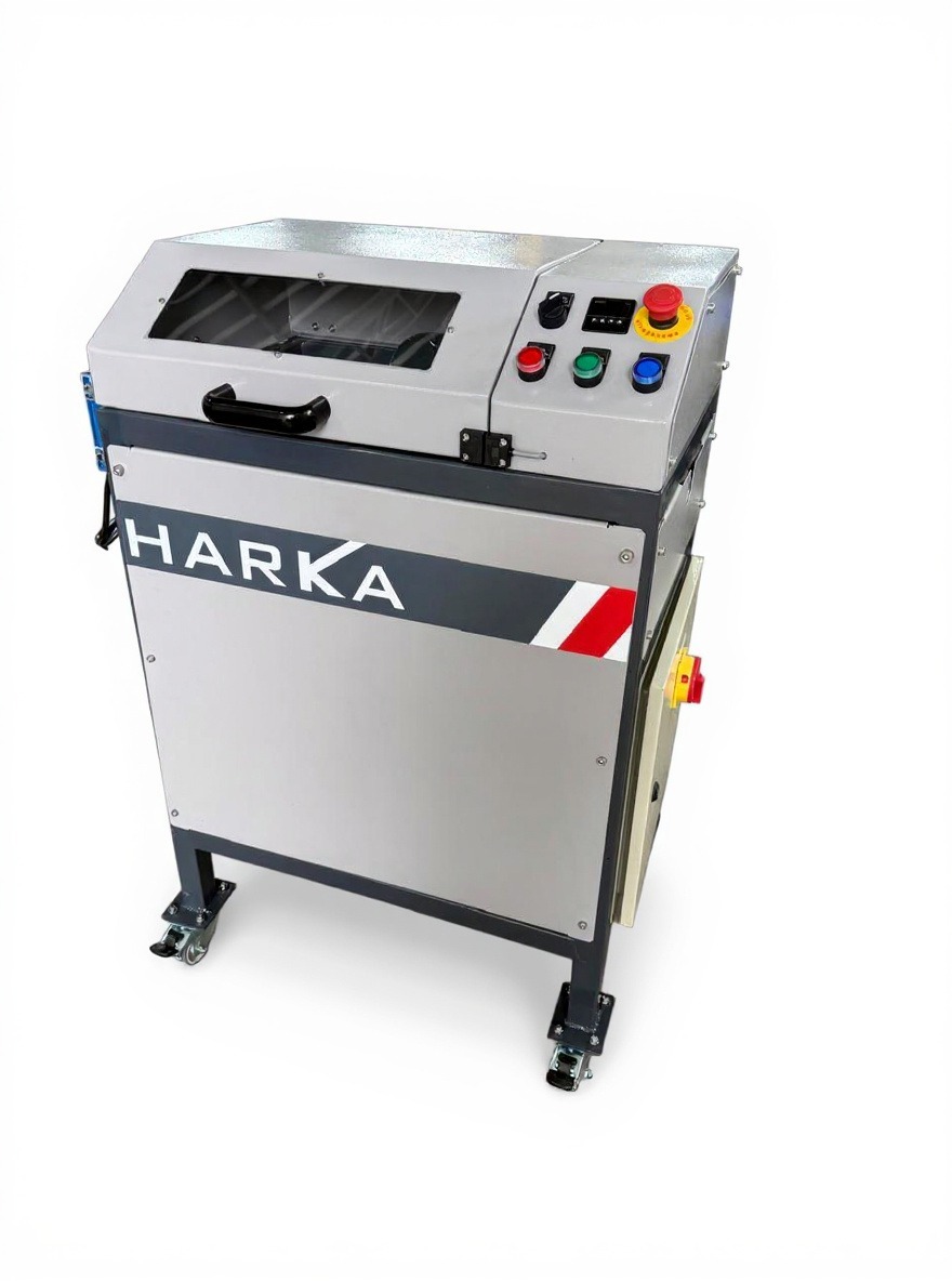 Equipamento industrial Harka com sistema de movimentação e painel de controle — foto 4